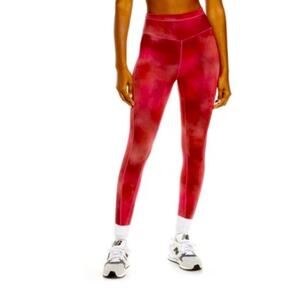 Free people movement Beat the Heat wild raspberry leggings sz XS activewear yoga